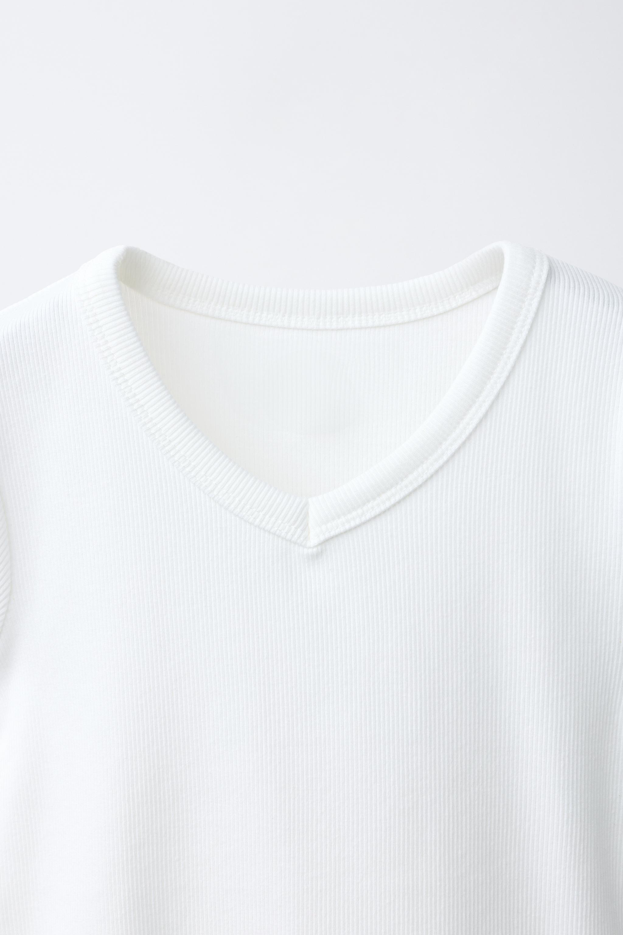 T-SHIRT CÔTELÉ COL EN V
